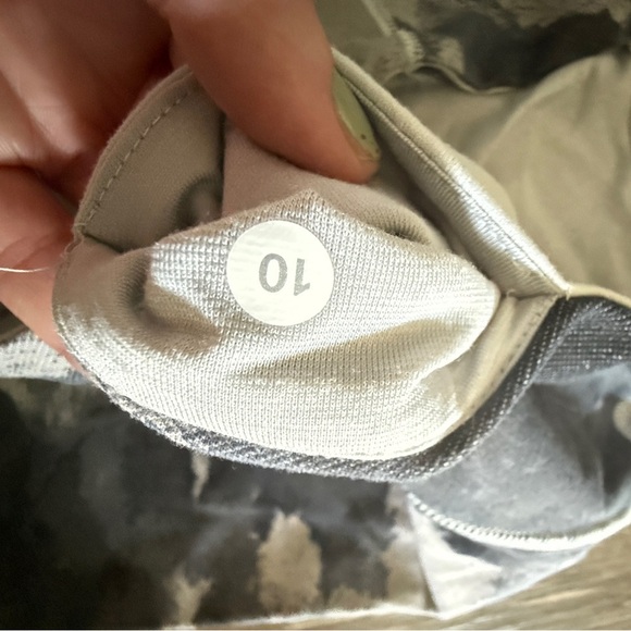 Lululemon Wunder Under Pant - Floral Platoon Silver Spoon - Picture 2 of 5